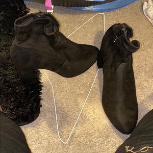 Chunky heel Black ankle booties